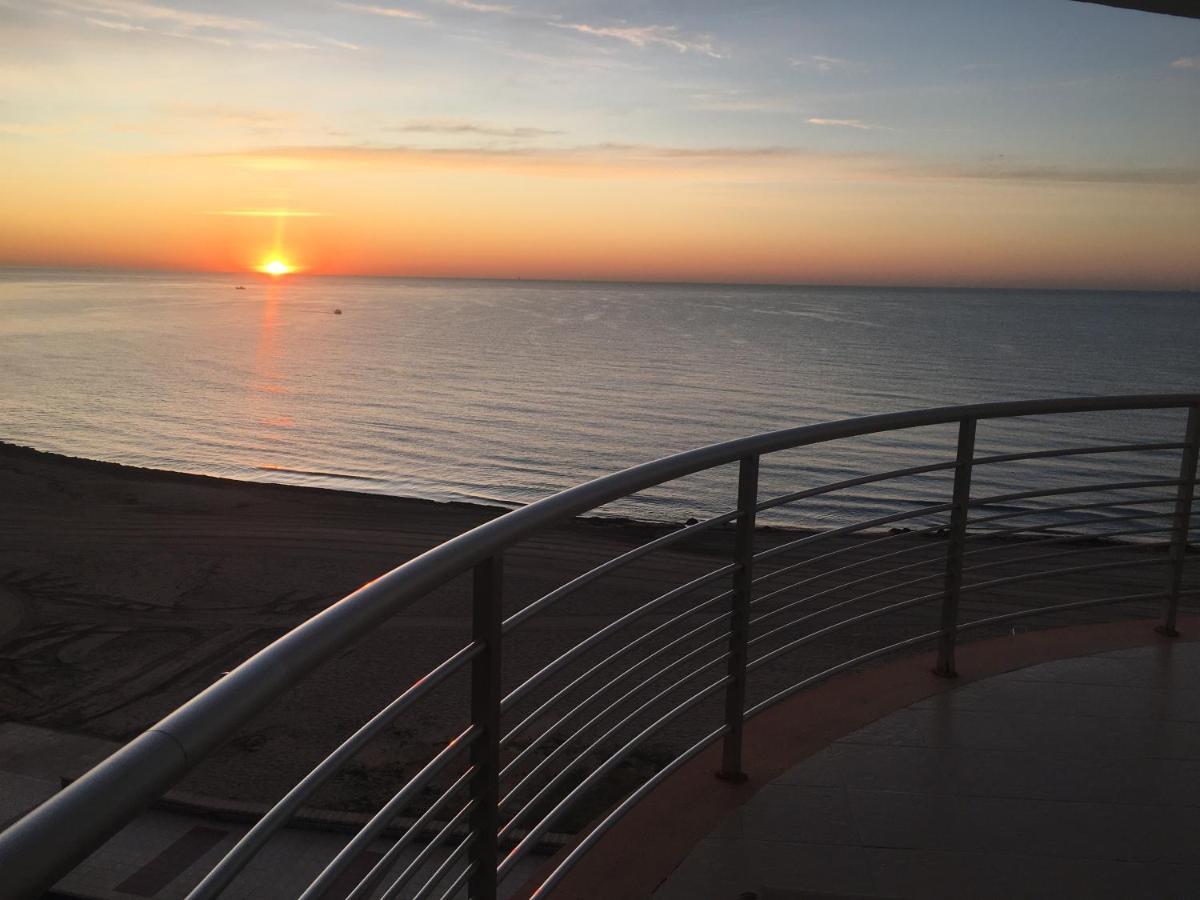 Atico Playa Muchavista - El Campello Apartment อาลิกันเต ภายนอก รูปภาพ